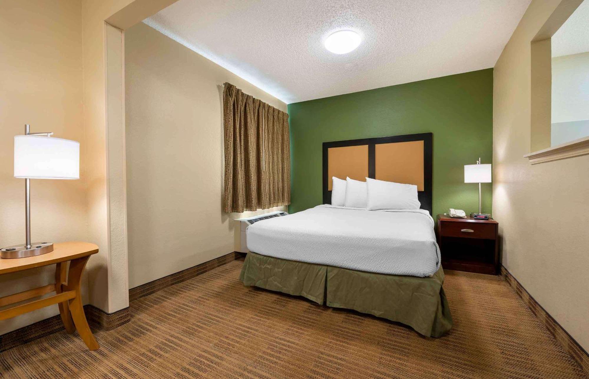 Suburban Studios Indianapolis Northwest - College Parks Экстерьер фото