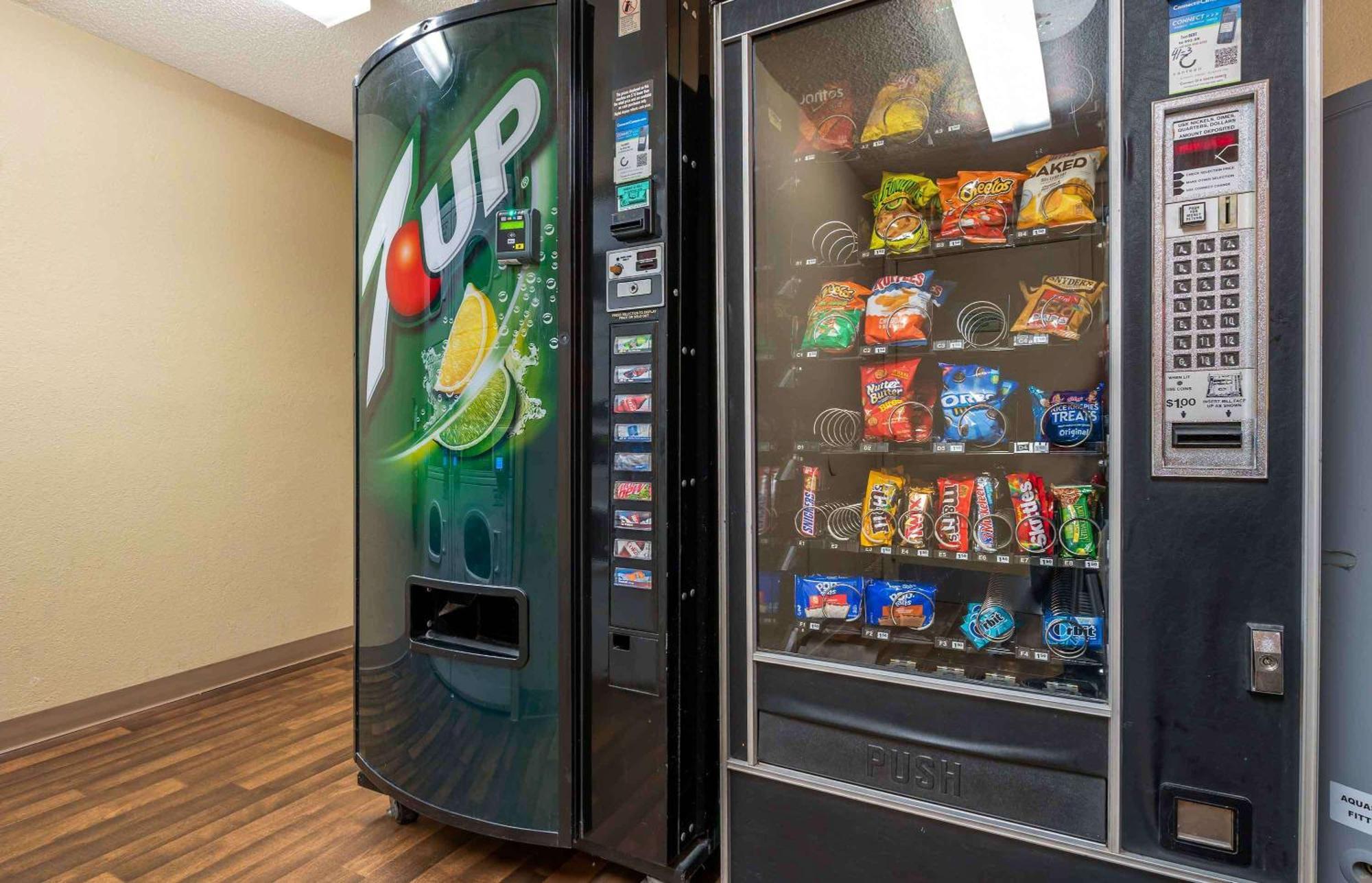 Suburban Studios Indianapolis Northwest - College Parks Экстерьер фото