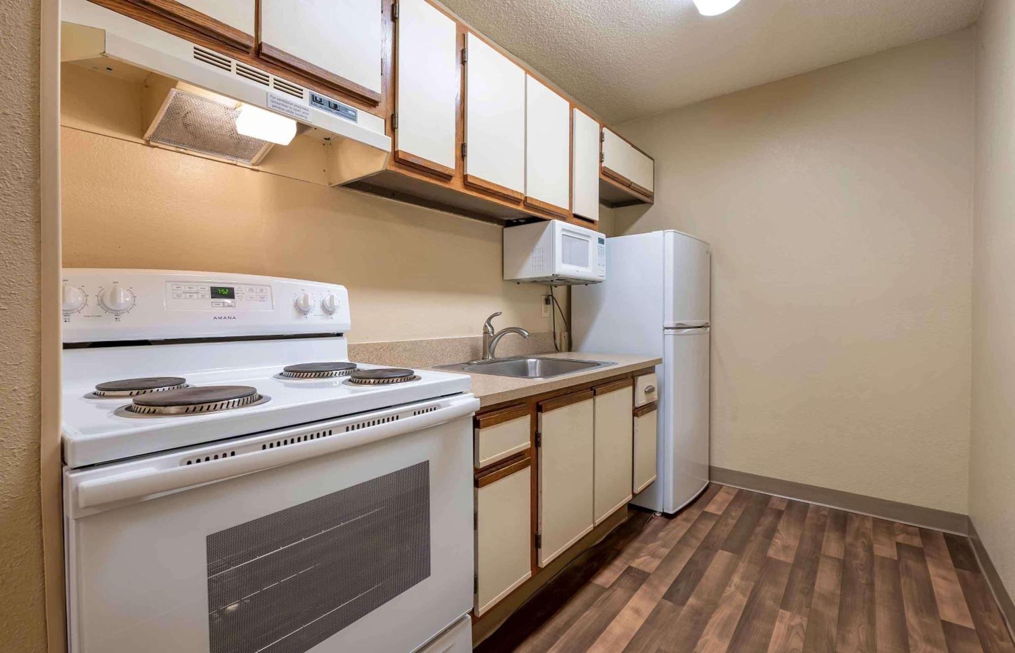 Suburban Studios Indianapolis Northwest - College Parks Экстерьер фото