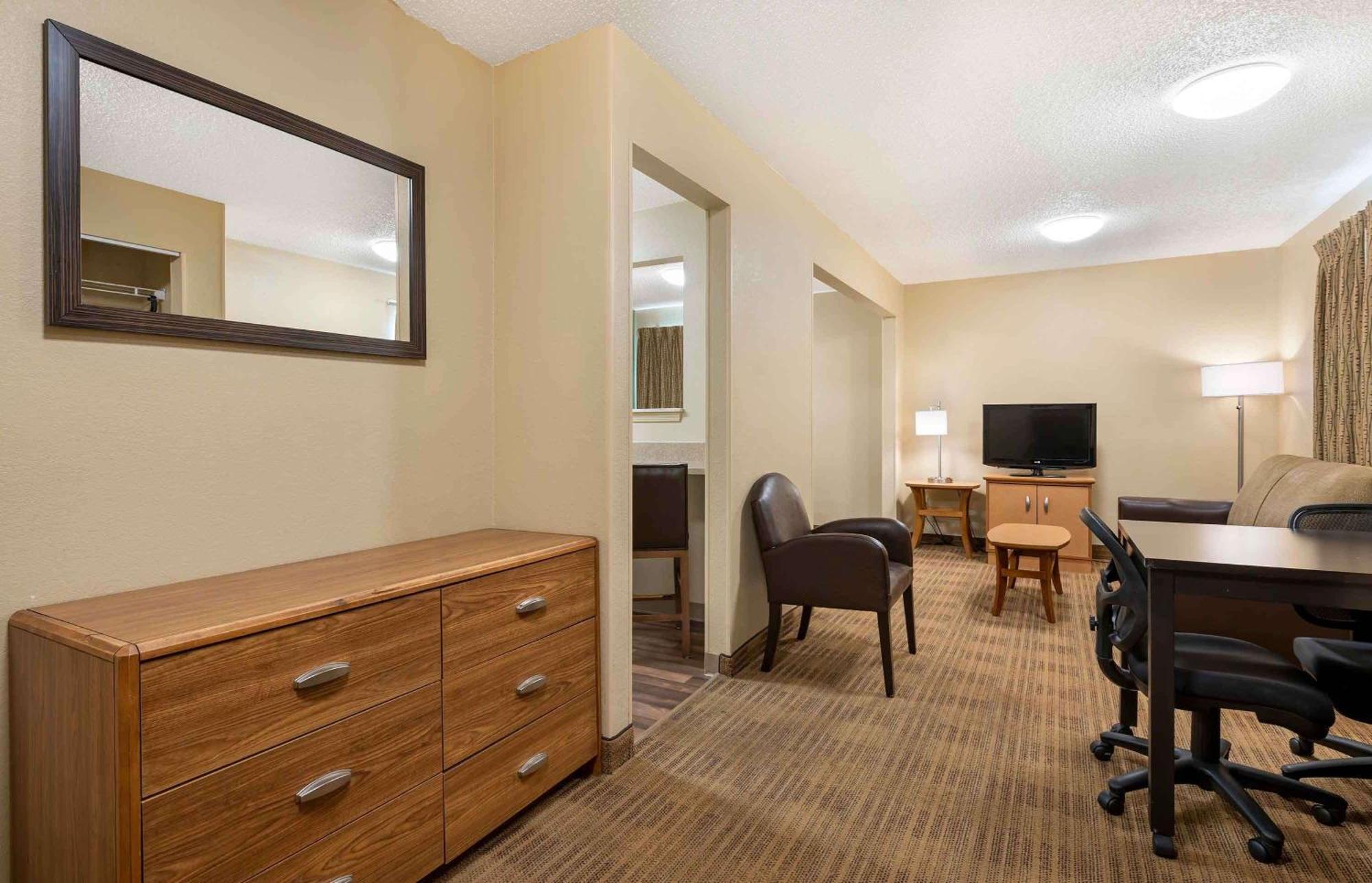 Suburban Studios Indianapolis Northwest - College Parks Экстерьер фото