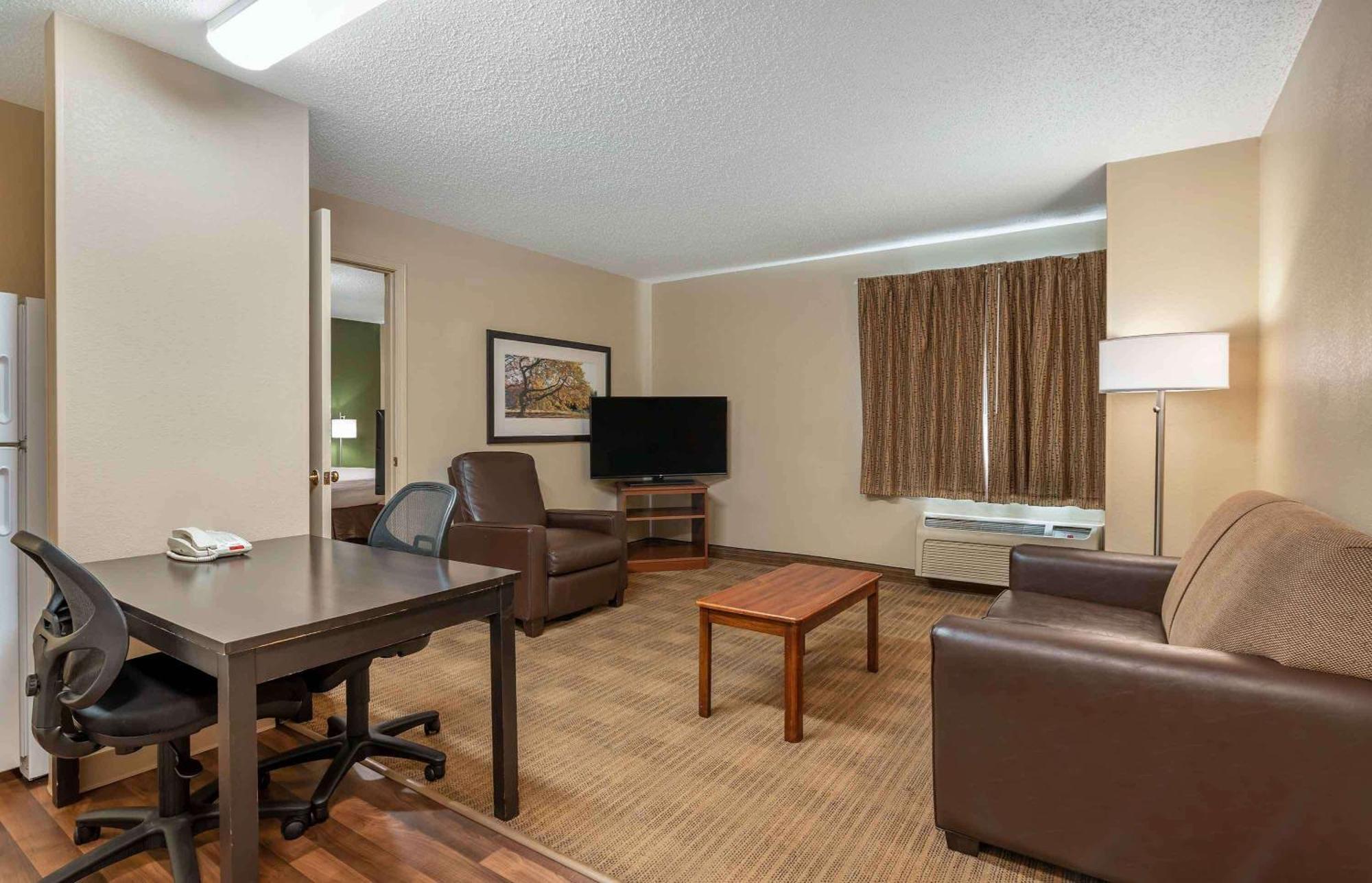 Suburban Studios Indianapolis Northwest - College Parks Экстерьер фото